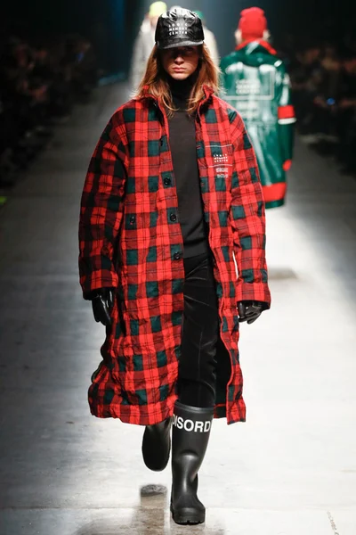 Look 39